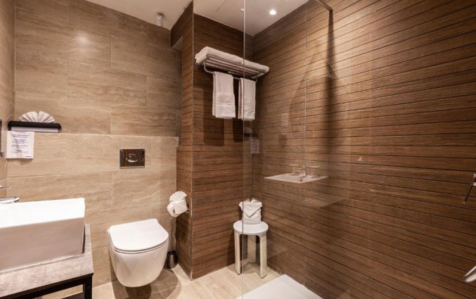 Badkamer van een tweepersoonskamer van Hotel & Spa Pergola op Malta