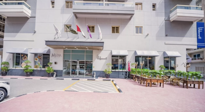 Voorkant MENA Plaza Hotel Albarsha Dubai