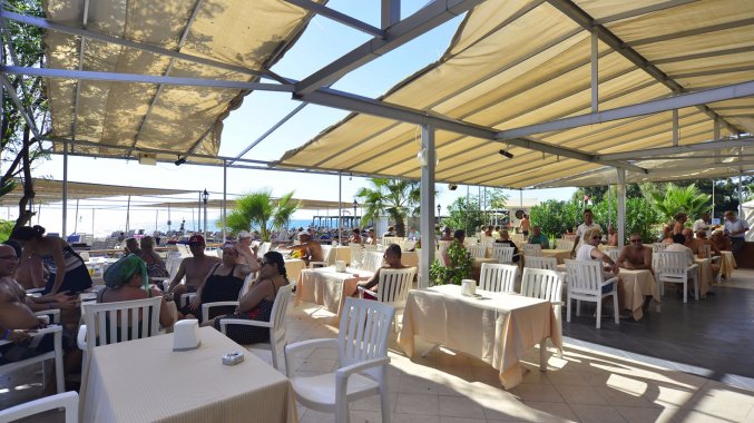 Terras van Resort Linda in Side