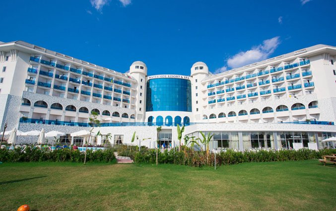 Resort & Spa Water Side