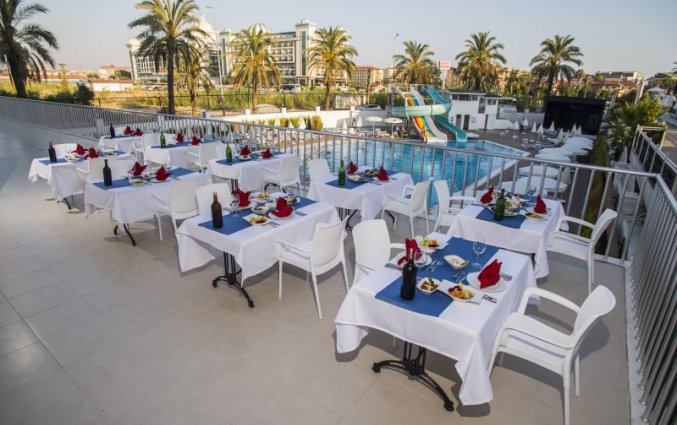 Terras van Hotel Palm World in Side