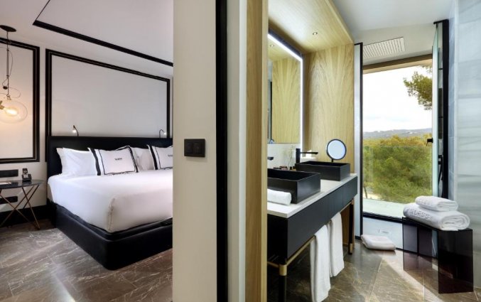 Tweepersoonskamer van Hotel Bless op Ibiza