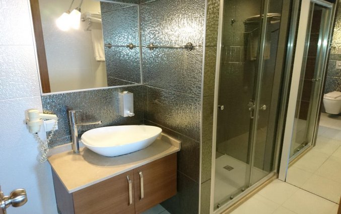 Badkamer van Hotel The Corner Park in Antalya