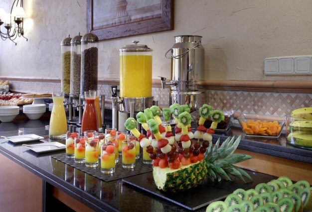 Ontbijtbuffet van hotel Eurostars Regina in Sevilla