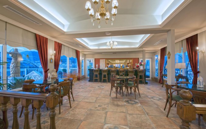 Bar/lounge van Hotel Antique Roman Palace in Alanya