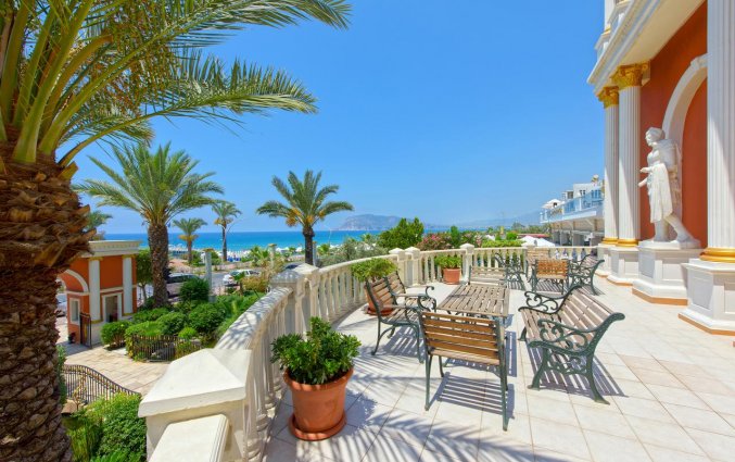 Tuin van Hotel Antique Roman Palace in Alanya