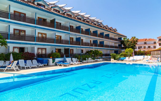 Buitenzwembad van Studio's Pez Azul op Tenerife