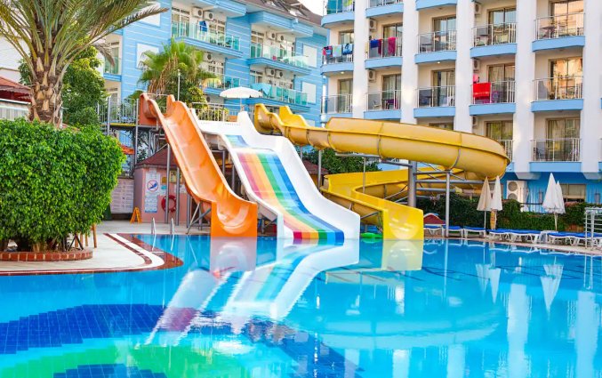Waterglijbanen van Hotel Kahya in Alanya