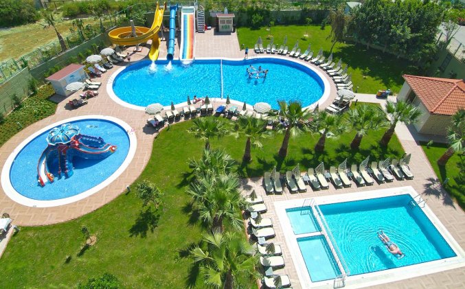 Zwembaden van Hotel Gardenia Beach in Alanya
