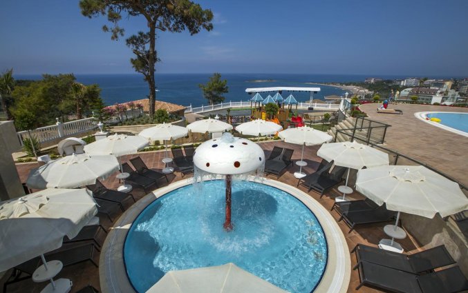 Buitenzwembad van Hotel Litore Resort & Spa in Alanya