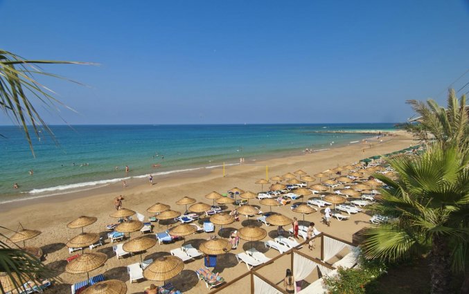 Strand van Hotel Yalihan Una