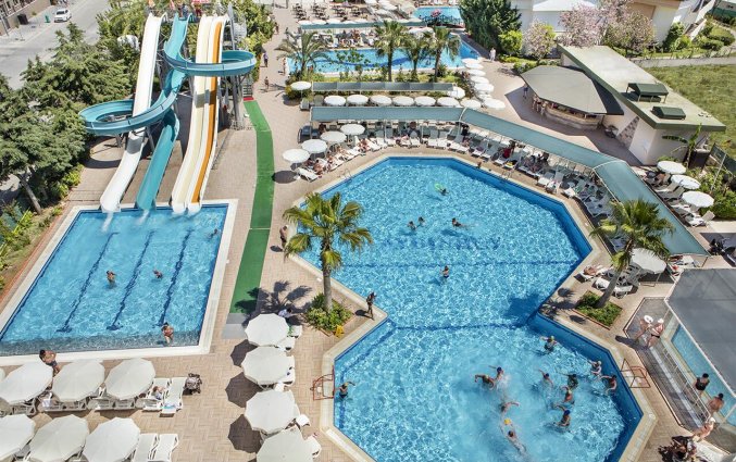 Zwembad van Hotel Aydinbey Gold Dream