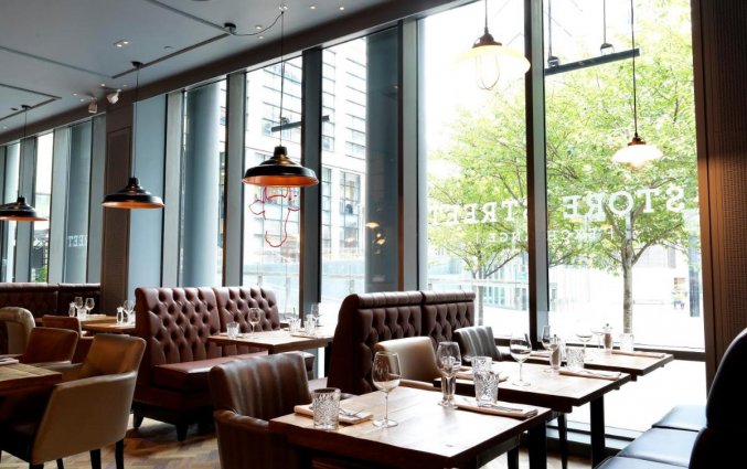 Restaurant van Hotel DoubleTree by Hilton Manchester Piccadilly