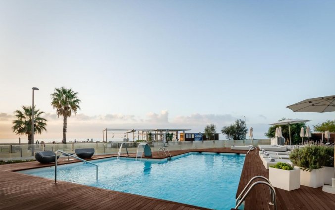 Buitenzwembad van Hotel ALEGRIA Mar Mediterrania aan de Costa Brava