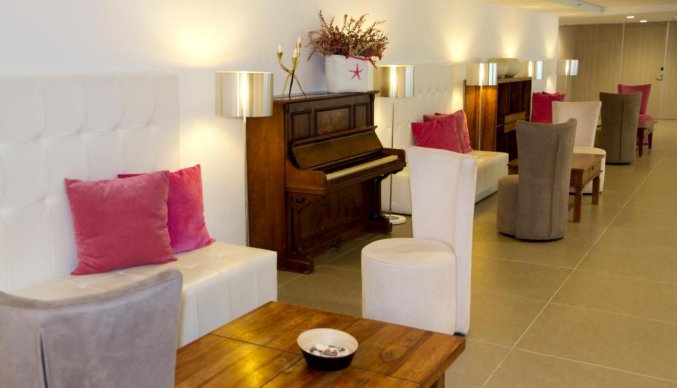 Zithoek van Hotel ALEGRIA Mar Mediterrania aan de Costa Brava