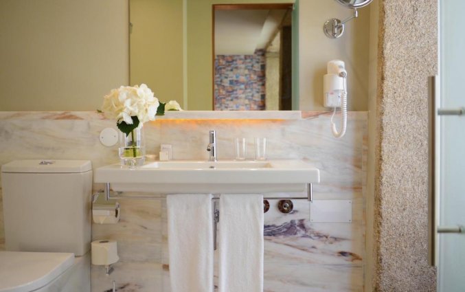 Badkamer bij Hotel Pestana Vintage Porto