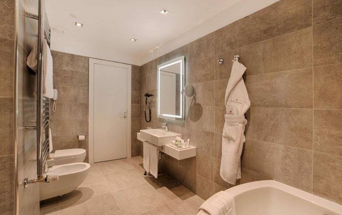 Badkamer bij Hotel NH Collection Palazzo