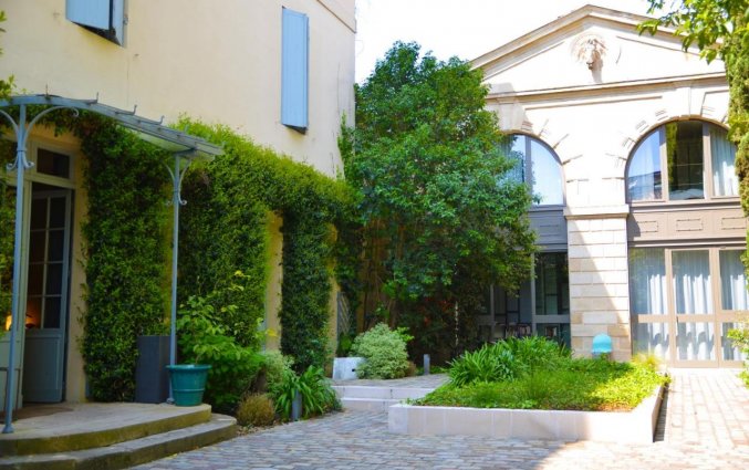 Tuin van Hotel La Maison Bordeaux