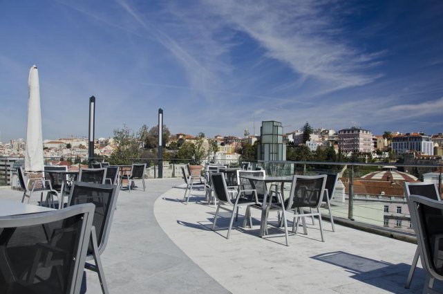 Dakterras van aparthotel VIP Executive Eden in Lissabon