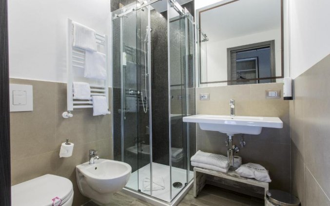 Badkamer van Hotel The Guardian Rome