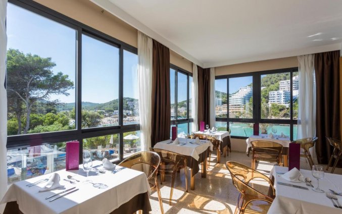 Restaurant Palladium Hotel Cala Llonga - Adults Only