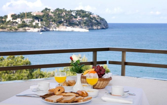 Uitzicht vanaf een balkon van TRH Jardin del Mar Mallorca