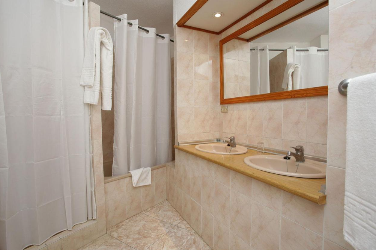 Badkamer Checkin Bungalows Atlantida