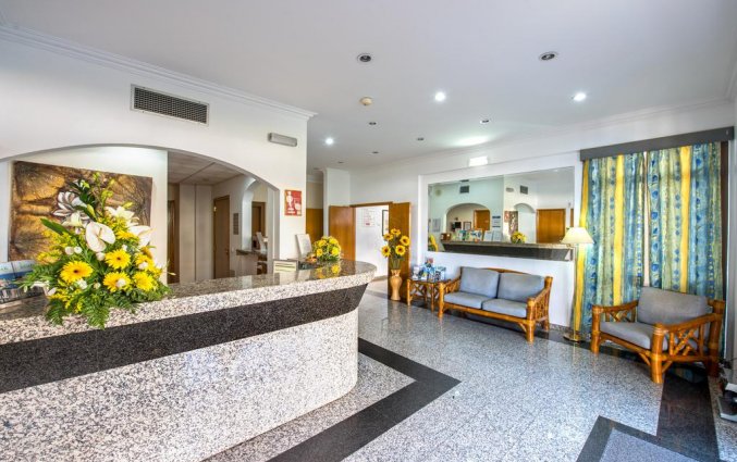 Receptie van Hotel Colina do Mar in de Algarve