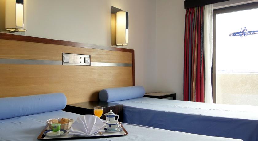 Slaapkamer van een appartement van Appartementen Paraiso Albufeira in Algarve