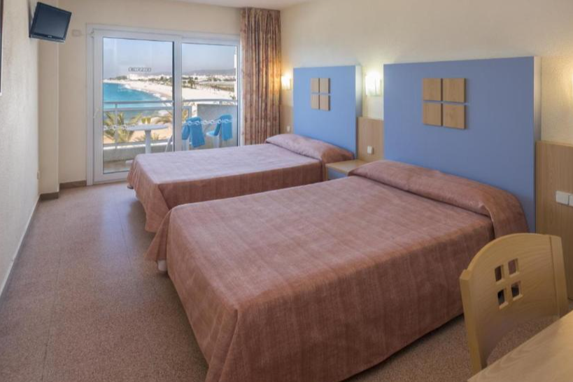 Caprici Beach Hotel & Spa