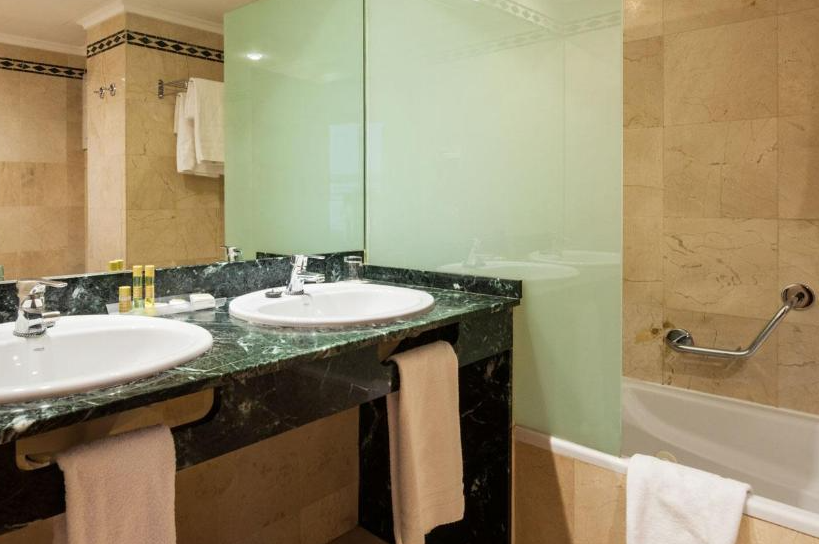 Exe Cristal Palace Barcelona