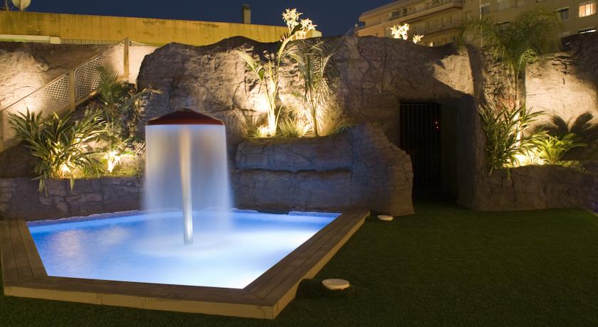 Zwembad van Hotel Papi aan de Costa Brava