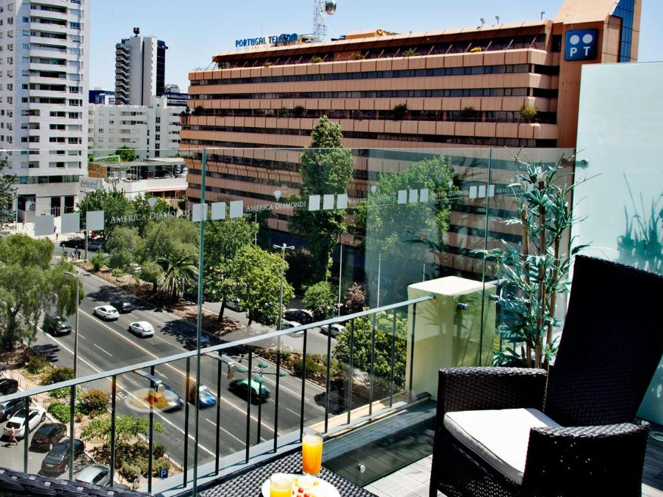 The America Diamonds Hotel