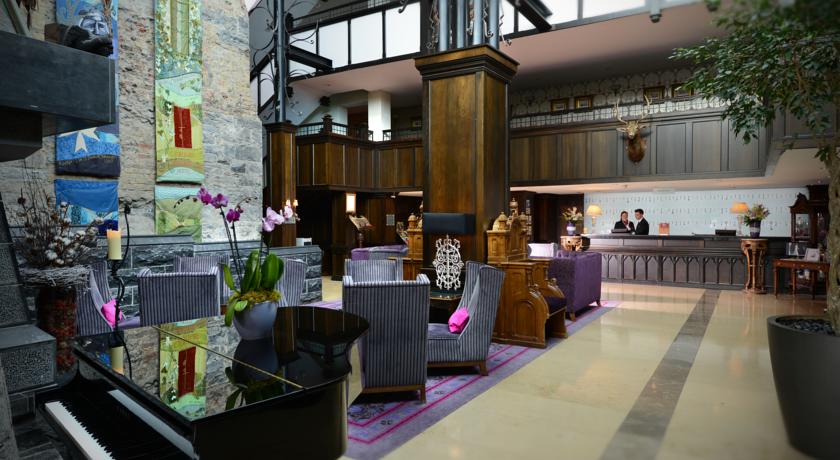 Lounge van Hotel Clontarf Castle in Dublin