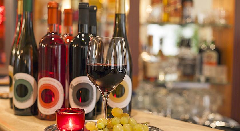 Bar van Hotel Mediterran in Budapest