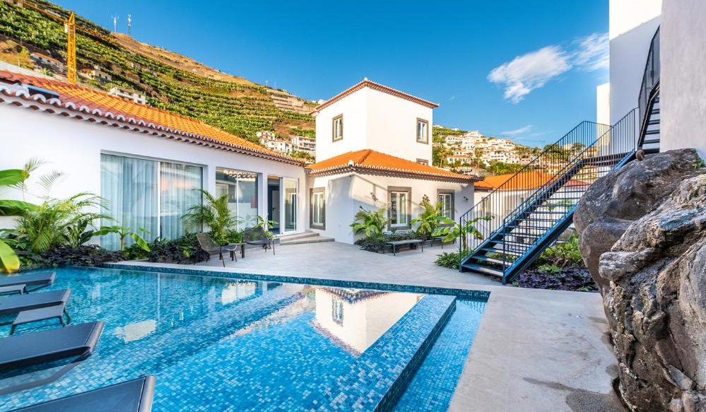 Pestana Fisherman Village