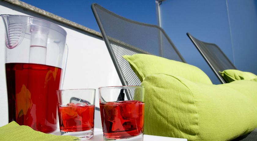 Terras van Hotel Clip Gaia Porto in Porto