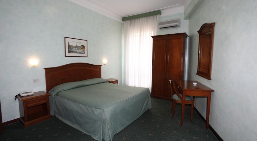 Tweepersoonskamer van Hotel Adriatic in Rome