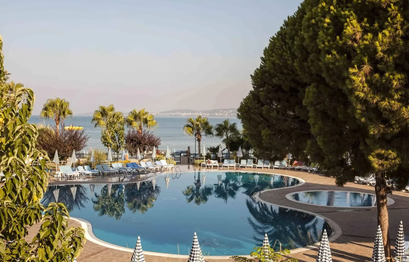 Lonicera World Hotel