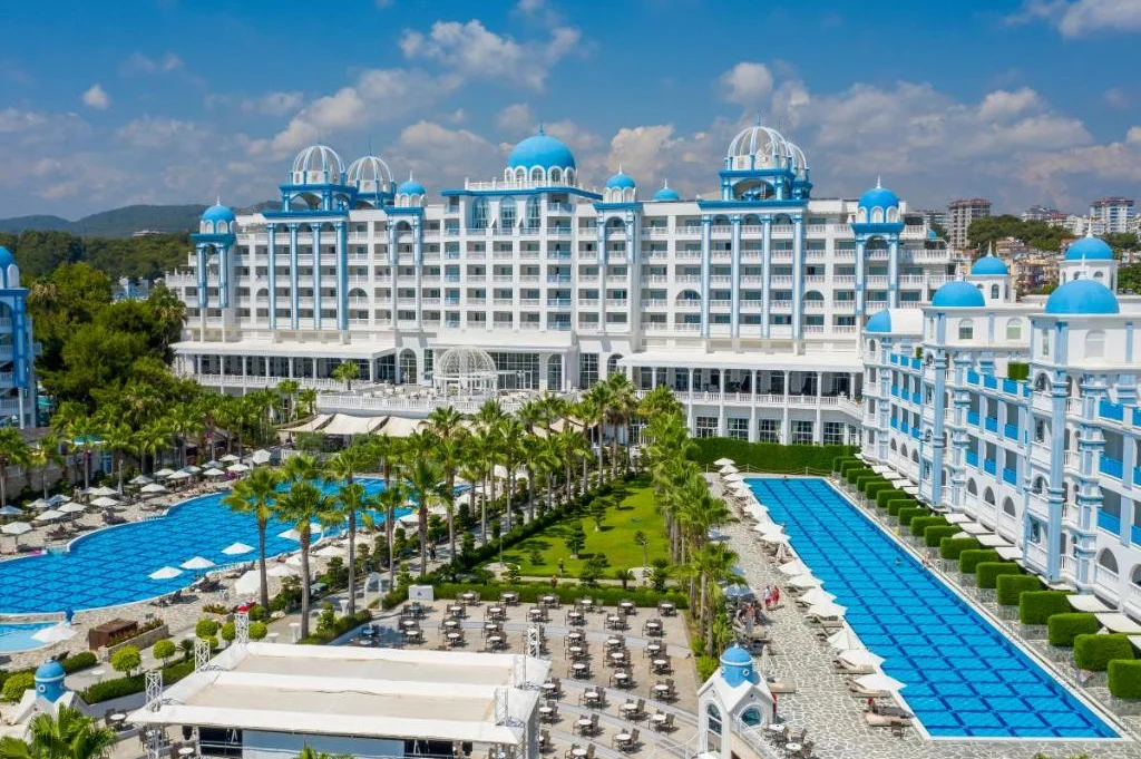 Rubi Platinum Spa Resort And Suite