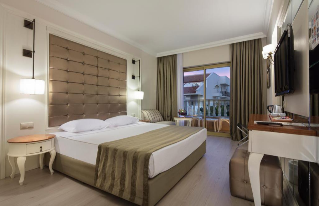 Aydinbey Famous Resort