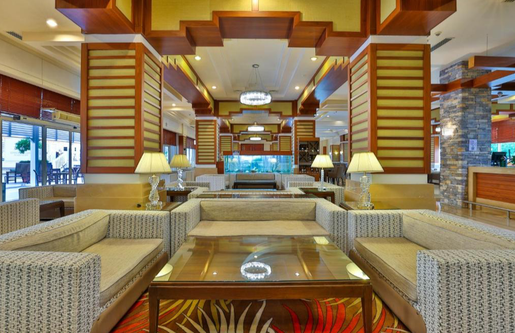 Crystal De Luxe Resort And Spa