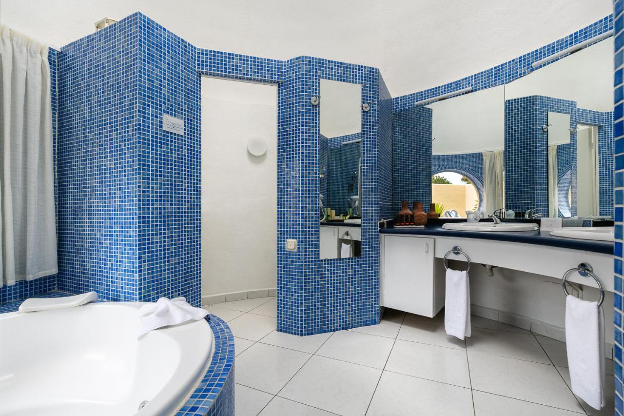 Livvo Risco del Gato Suites Hotel