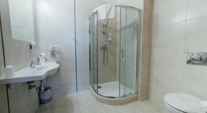 Badkamer in kamer van Hotel Rezydent in Krakau
