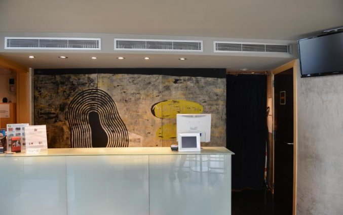 Receptie van Hotel Madanis Barcelona