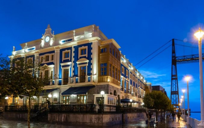 Gran Hotel Puente Colgante