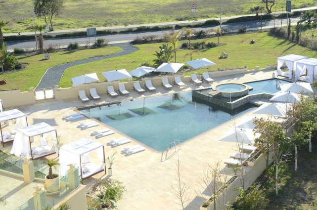 Hotel-E Spa & Resort