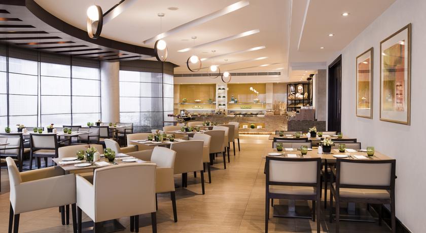 Restaurant van hotel Jumeira Rotana