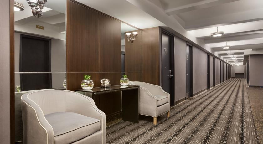 De hal van Hotel Edison in New York