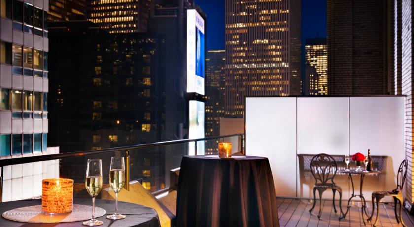 Uitzicht vanaf Hotel Edison in New York